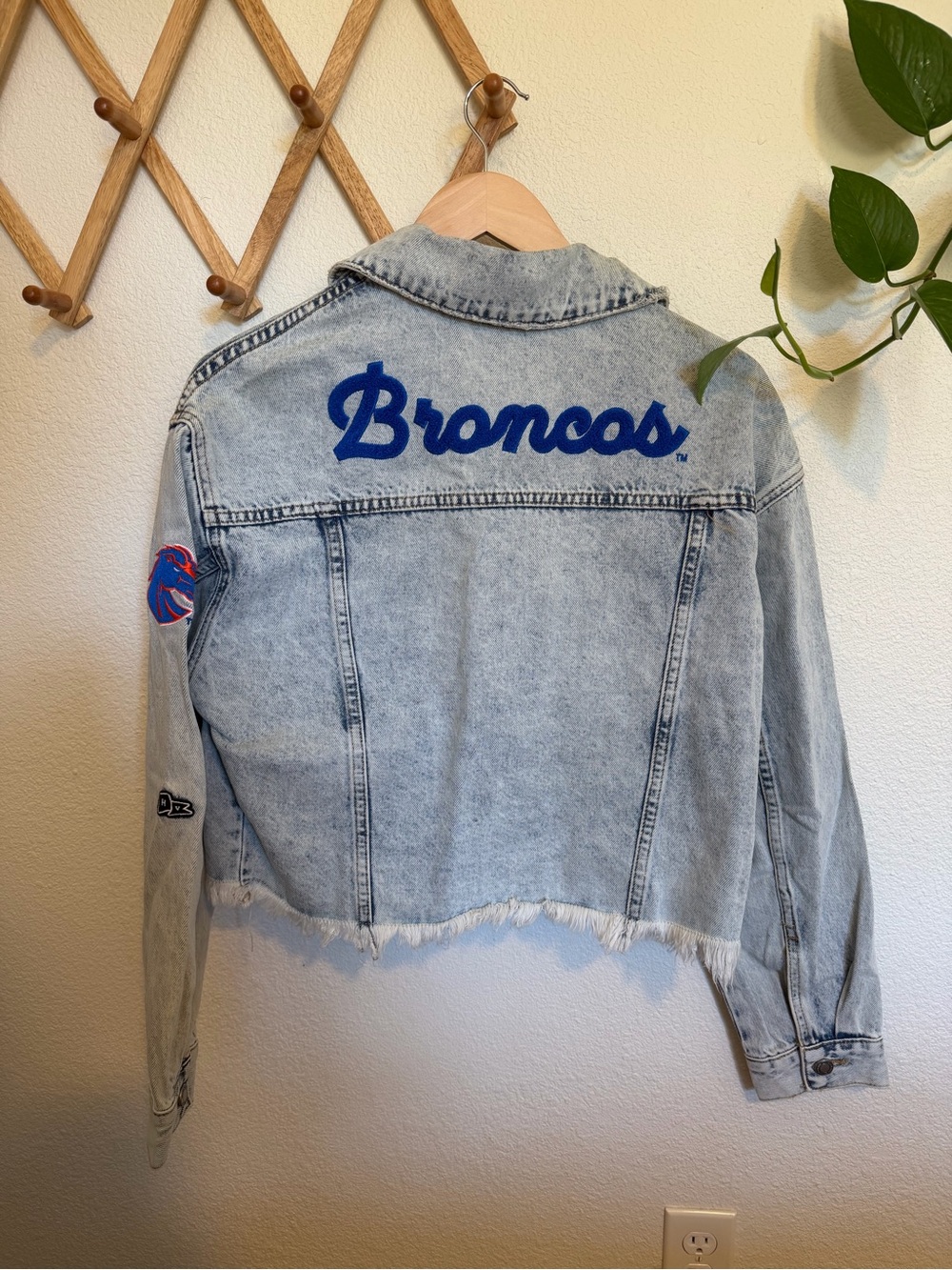 Hype and Vice Denim Boise State Broncos Cropped Jacket with Embroidered Logo